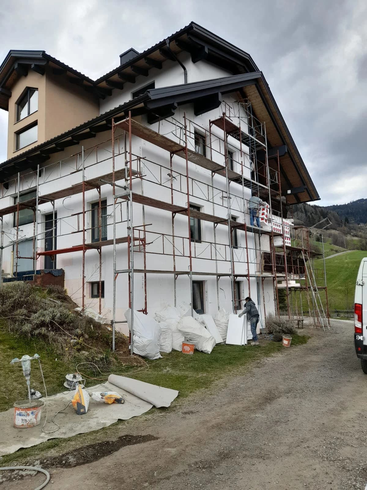 Ländliches Wohnhaus mit thermischer Sanierung - Miniatur 5